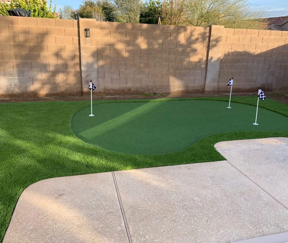 Small putting range with synthetic turf